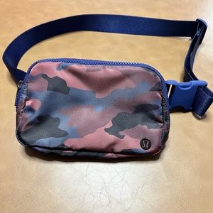 Lululemon belt bag